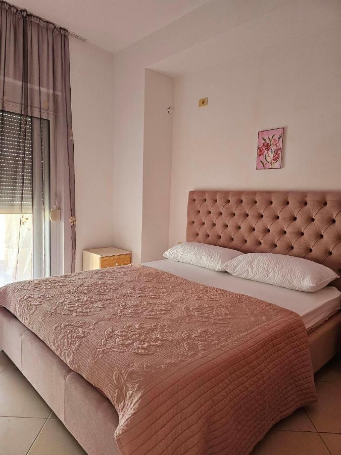 Sunshine Apartment Sarandë Exteriör bild