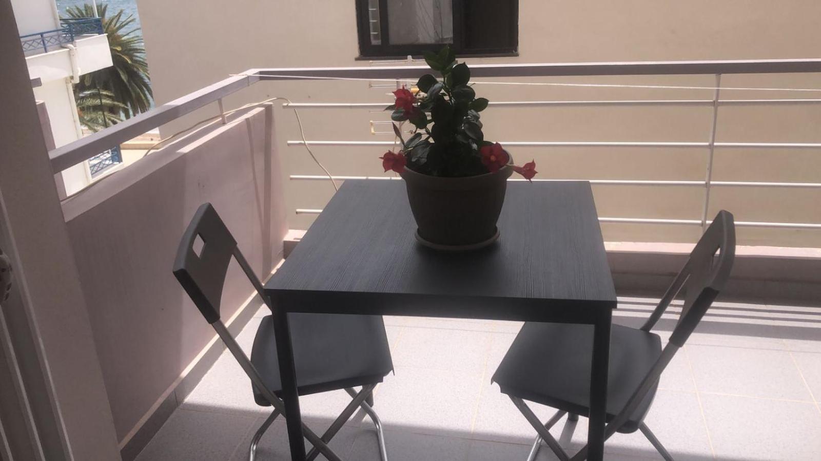 Sunshine Apartment Sarandë Exteriör bild